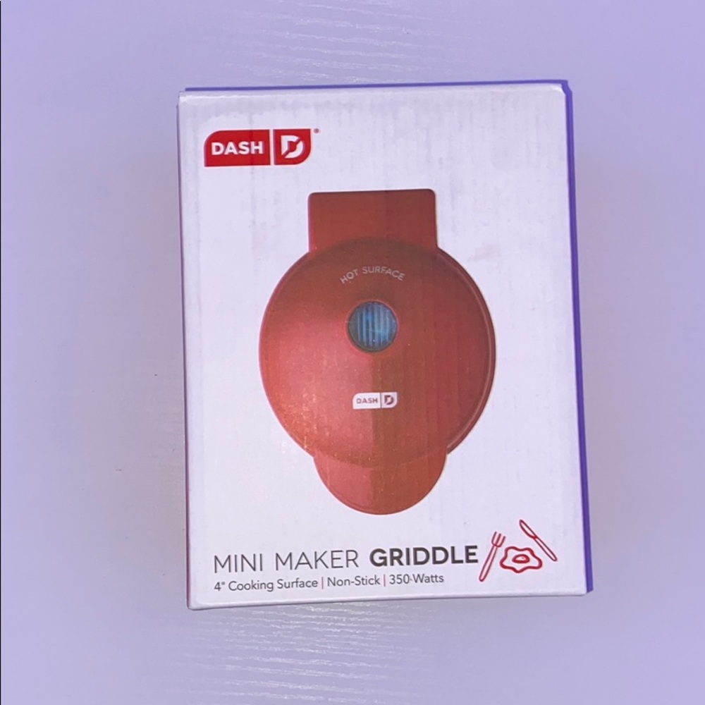 BRAND NEW DASH MINI MAKER GRIDDLE